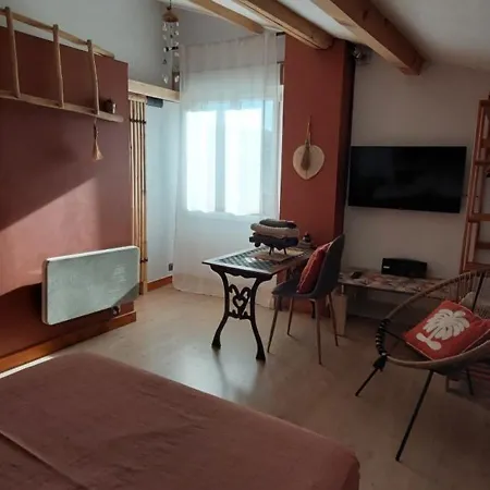 Couette-café L'oazis De Valence 3*