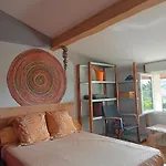 L'oazis De Valence Bed & Breakfast